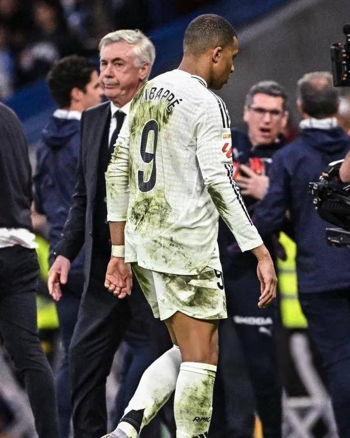 回归圣西罗？皇马联赛欧冠双线受挫，安胖或季末下课，米兰大热