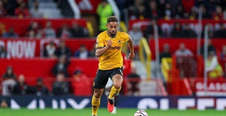 记者：库尼亚对加盟曼联持开放态度，能否参加欧冠不是决定性因素